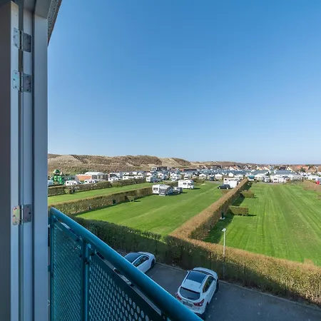 By The Dunes Near The Sea 아파트